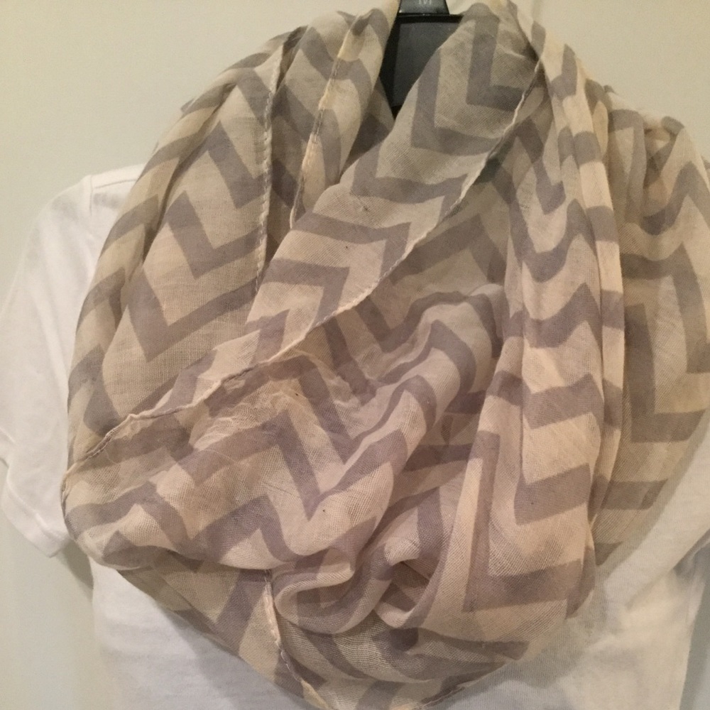Infinity scarf